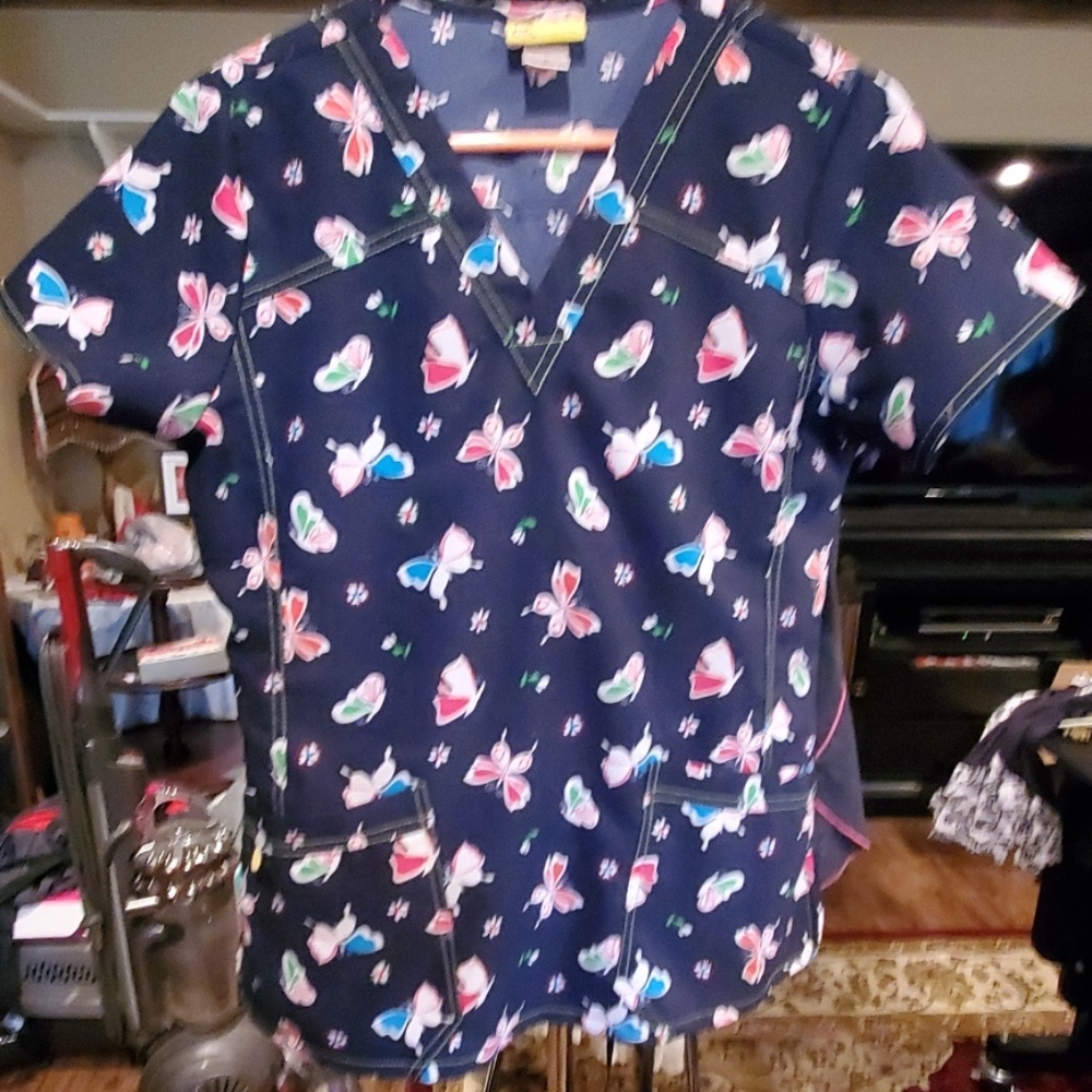 Scrub set